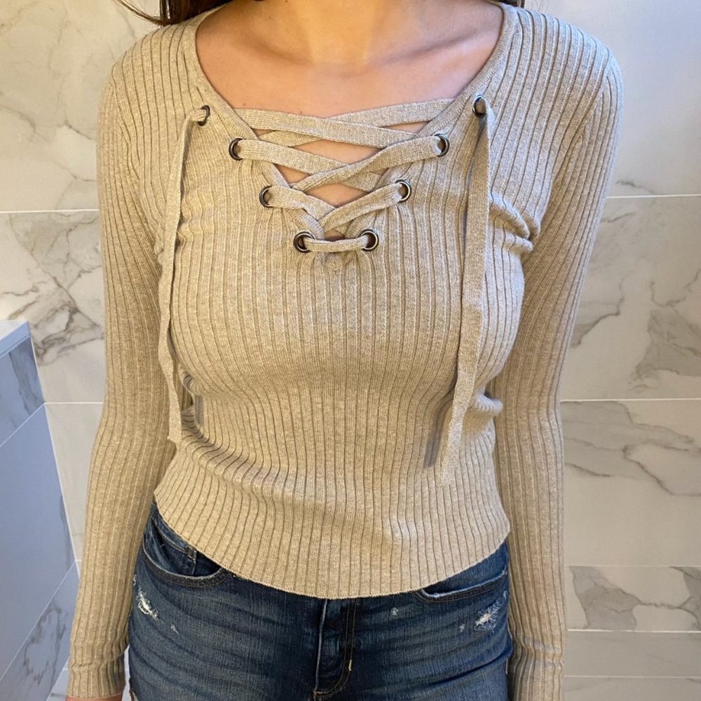 Hollister long sleeve size XS